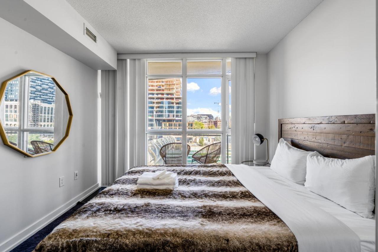 Family Oriented Downtown Toronto 2Bdrm Condo With Parking & Office Space Esterno foto